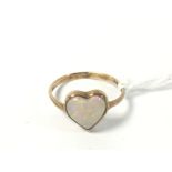 A 9CT GOLD LADIES RING SET WITH A HEART SHAPED OPAL, RING SIZE K, 1.26G