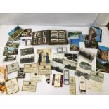 A COLLECTION OF ASSORTED CIGARETTE/TEA CARDS, POSTCARDS AND ALCOHOL BOTTLE LABELS