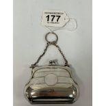 AN EARLY 20TH CENTURY SILVER PURSE IN THE FORM OF A HANDBAG WITH SILVER STRAP, HALLMARKED BIRMINGHAM