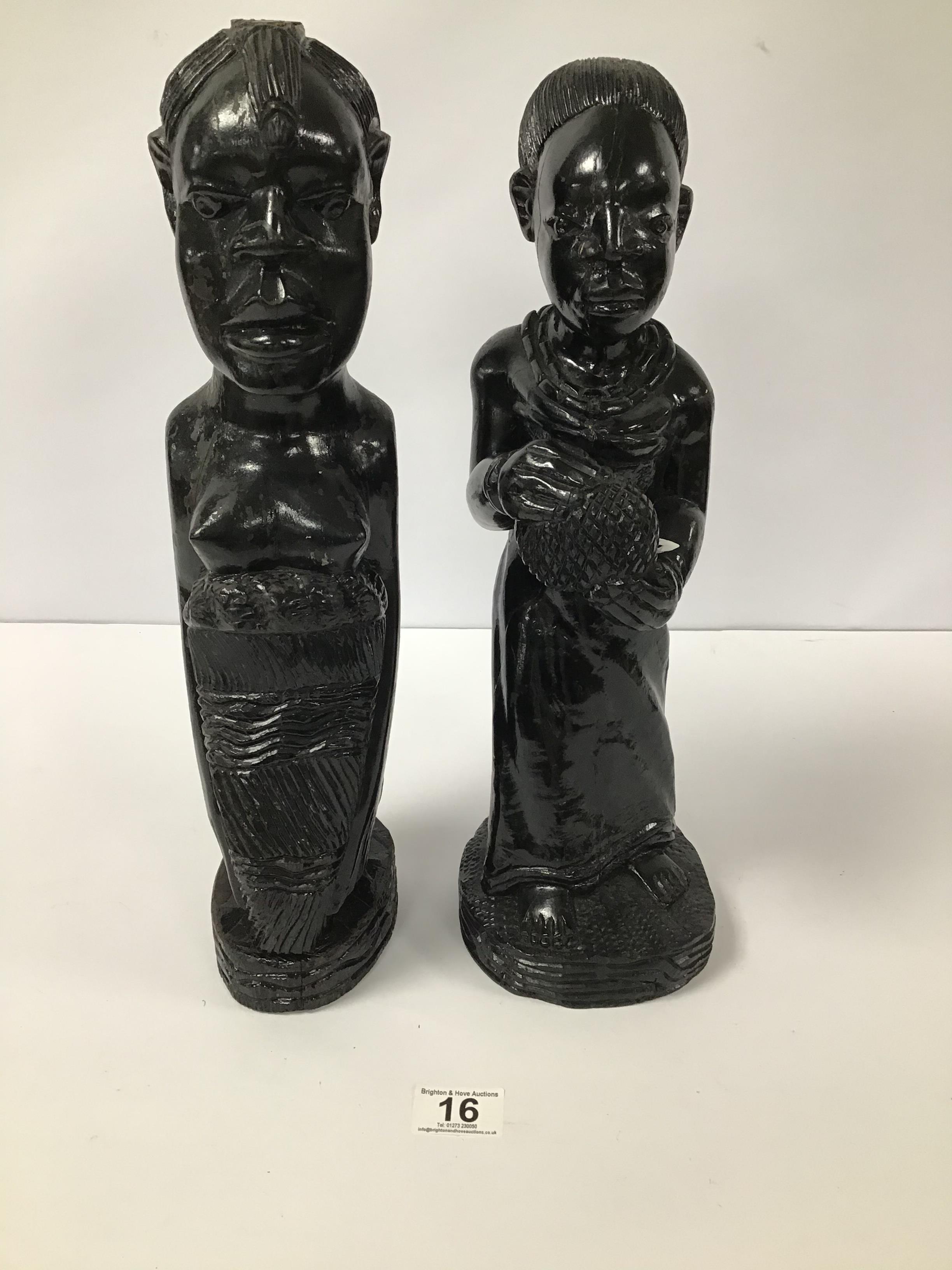 A PAIR OF CARVED WOODEN TRIBAL FIGURES OF WOMEN, LARGEST 42CM HIGH - Image 2 of 3