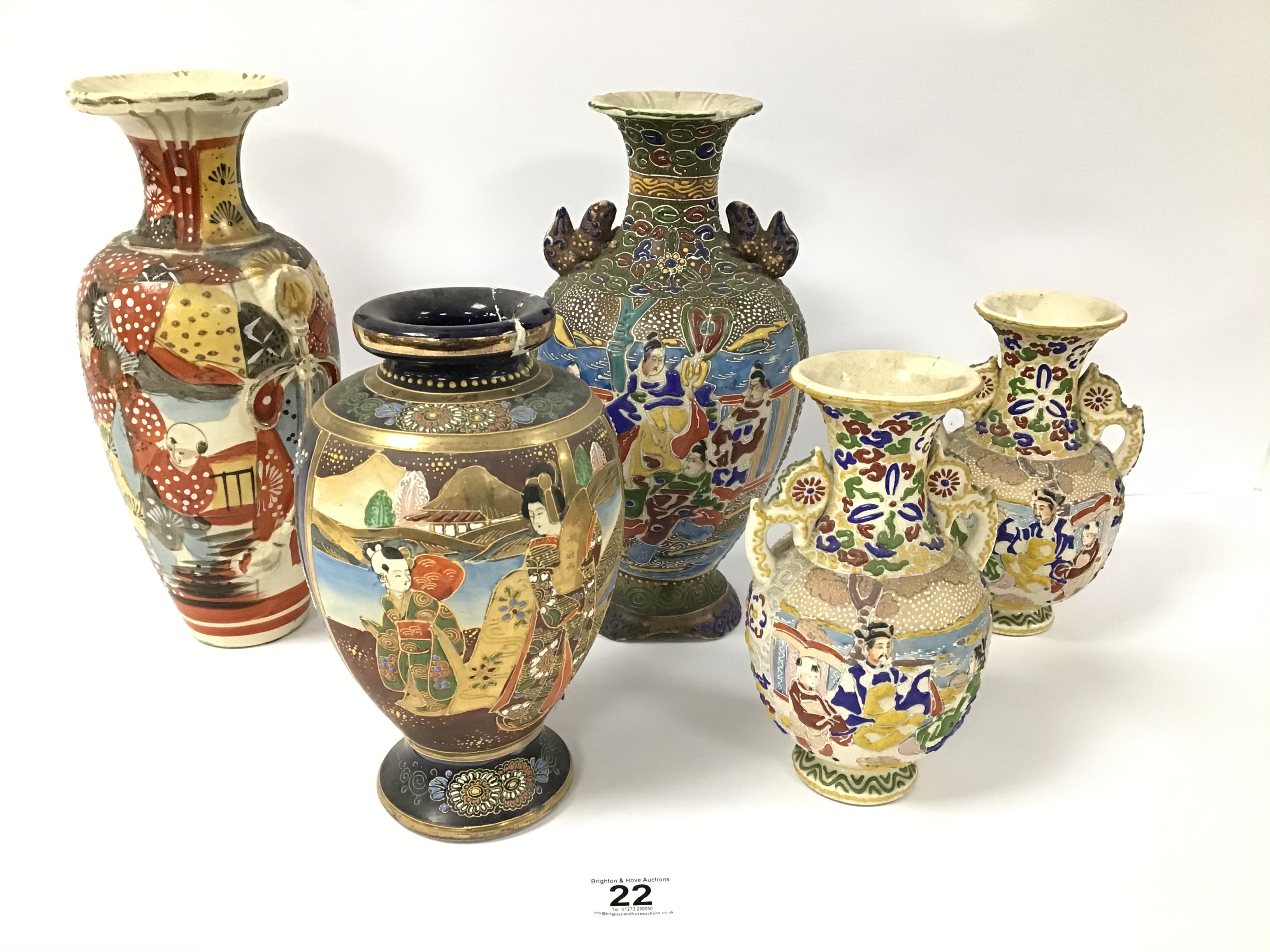 A GROUP OF FIVE JAPANESE CERAMIC VASES, INCLUDING SATSUMA WARE, LARGEST 30.5CM HIGH