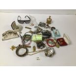 A QUANTITY OF ASSORTED COSTUME JEWELLERY INCLUDING BANGLES, NECKLACES AND MORE