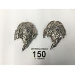 A PAIR OF MATCHING ART NOUVEAU 825 SILVER BROOCHES DEPICTING LADIES IN PERIOD ATTIRE WITH GEM SET