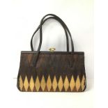 A VINTAGE LADIES SNAKESKIN HANDBAG BY EROS, 32CM WIDE