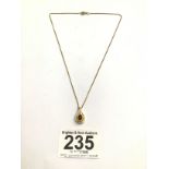 A 9CT GOLD NECKLACE AND TEAR DROP SHAPED PENDANT, 2.7G