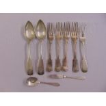 A quantity of continental white metal flatware (9)