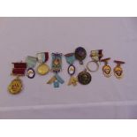 A quantity of Masonic jewels and medallions (8)