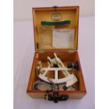 Carl Zeiss ships sextant in fitted wooden case