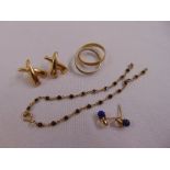 A quantity of 9ct gold jewellery to include earrings, a ring and a bracelet, approx total weight 8.