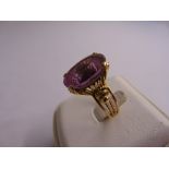 18ct yellow gold and amethyst ring, approx total weight 8.3g