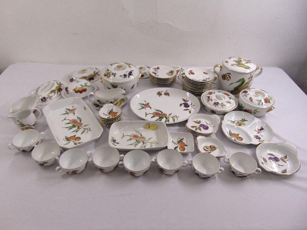 Royal Worcester Evesham pattern part dinner service, cups, saucers, serving dishes and covered