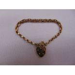 9ct gold bracelet with 9ct gold padlock, approx total weight 16.7g