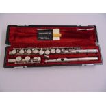 Yamaha YFL 2115 flute in original fitted case