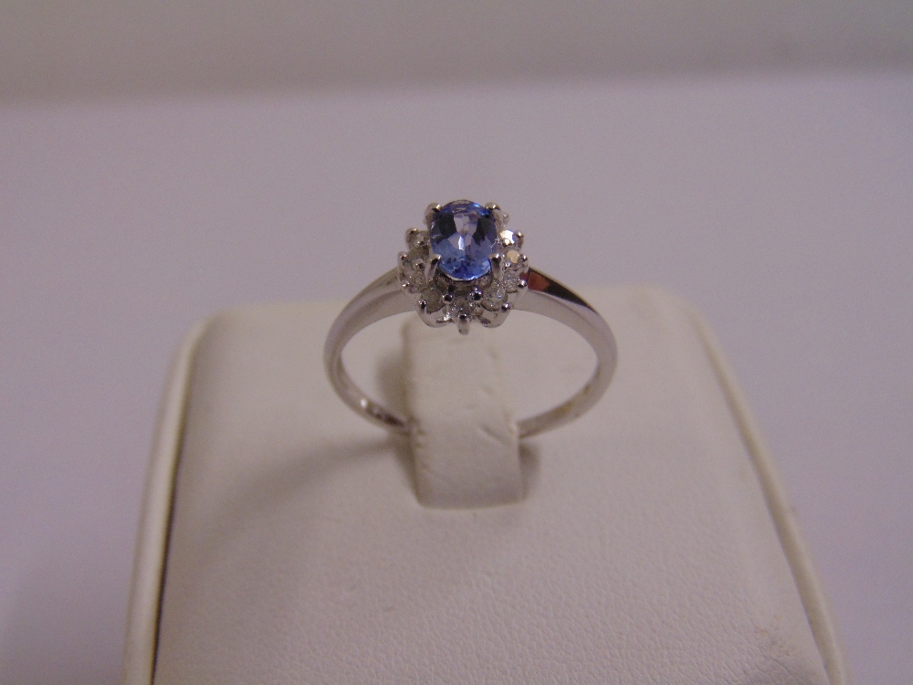 9ct white gold tanzanite and diamond cluster ring, approx total weight 2.1g