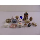 A quantity of collectables to include a Villeroy & Boch Russian miniature, porcelain trinket boxes
