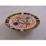 A Royal Crown Derby Imari pattern cake plate on raised circular base