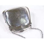 An Art Deco silver evening purse, by E J Houlston, hallmarks Birmingham 1917, height 11cm