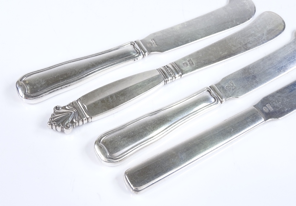4 Danish silver Georg Jensen butter knives (3 different designs), length 15cm, 4.3oz - Image 3 of 3