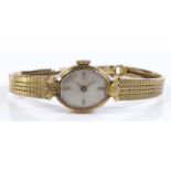 A lady's 9ct gold Accurist Mechanical wristwatch, 21 jewel movement on 9ct strap, case width 14mm,