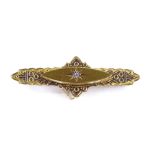 A Victorian 15ct gold diamond set bar brooch, with memorial panel back, length 45.2mm, 3.4g