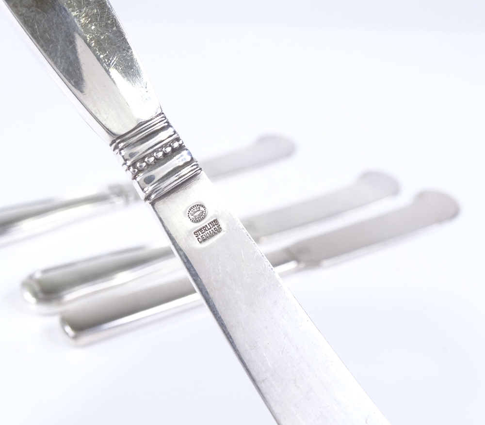 4 Danish silver Georg Jensen butter knives (3 different designs), length 15cm, 4.3oz - Image 2 of 3