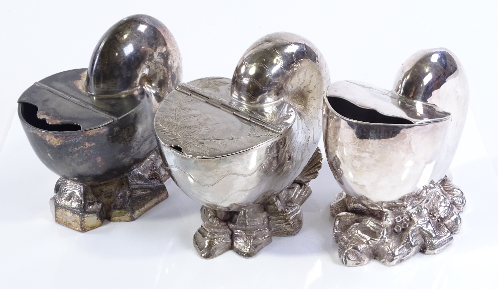 3 Victorian electroplate nautilus shell design spoon warmers - Image 2 of 3