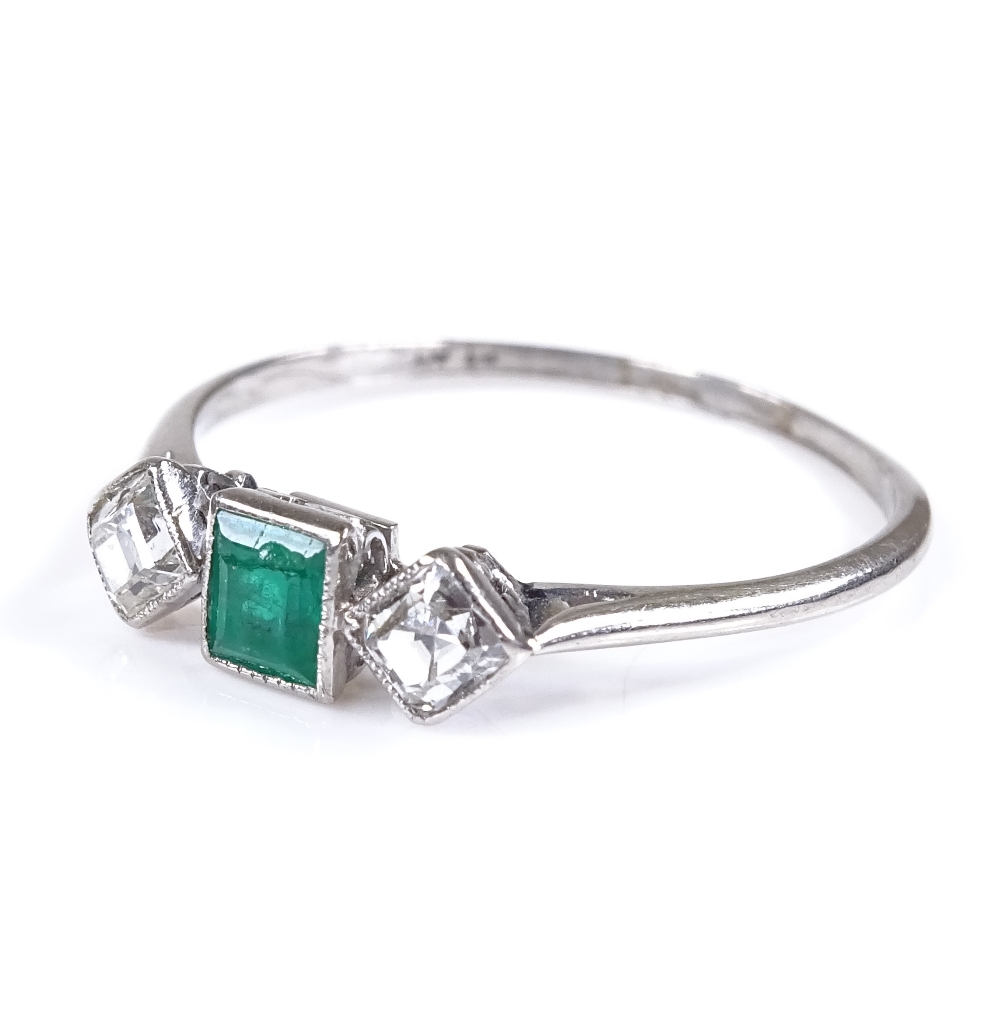 An Art Deco 3-stone emerald and diamond ring, platinum setting, setting height 4.5mm, size O, 1.8g - Image 2 of 4