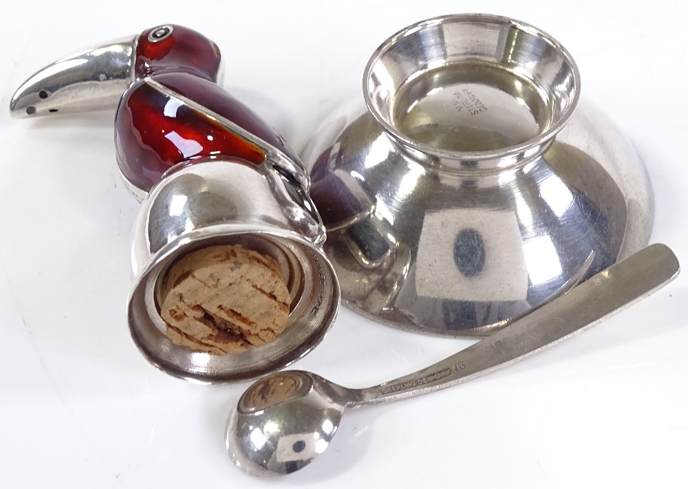 A Danish sterling silver and red enamel cruet set, comprising toucan-shaped pepperette and salt bowl - Image 3 of 3