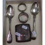 A silver cigarette case, 2 silver napkin rings, and a pair of Fiddle pattern tablespoons, 6.9oz