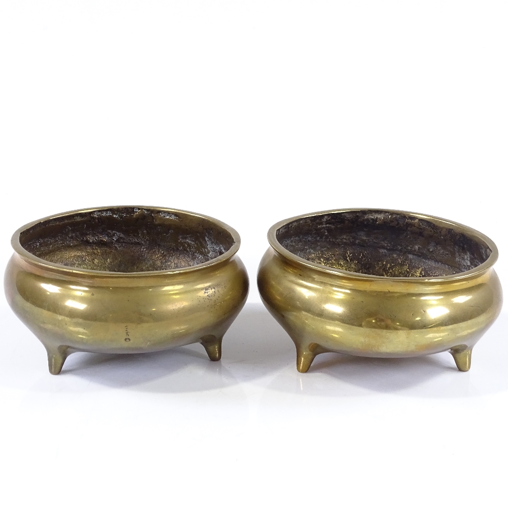 A pair of Chinese bronze incense burners on 3 feet, diameter 11cm - Image 2 of 3