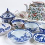 A group of English and Chinese porcelain, including a transfer decorated pearlware strainer, a