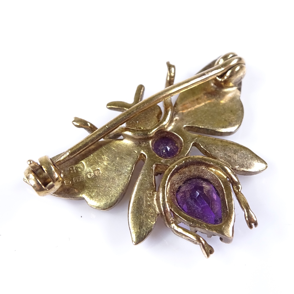 A 9ct gold amethyst, pearl and ruby figural bug brooch, wingspan 26.3mm, 3.5g - Image 4 of 4