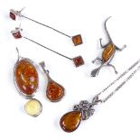 Various silver and amber jewellery, including pendant and earrings (5)
