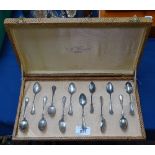 A set of 12 Italian silver teaspoons, in original fitted case, marked Gioielleria, ADi Martino (