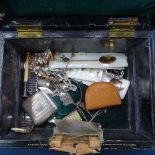 A leather jewel box containing silver Vesta, thimble, silver and other costume jewellery