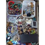 A tray containing a large quantity of modern costume jewellery