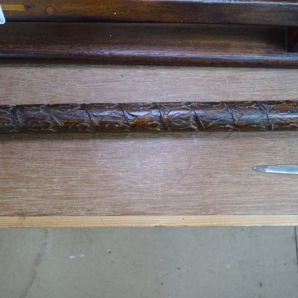 A carved wood sword stick, length 19" - Image 5 of 8