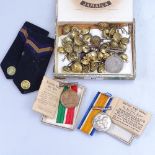 2 First World War medals, Regimental buttons etc