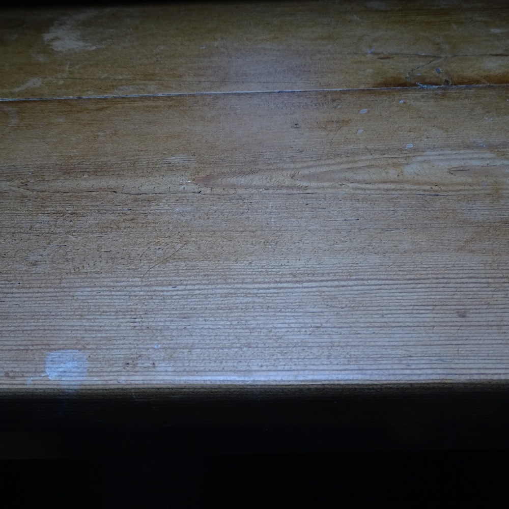 A Vintage pine plank-top kitchen table, with baluster legs - Image 2 of 2