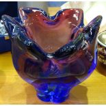 An Art glass vase, height 14cm
