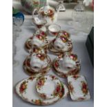 A Royal Albert Old Country Roses tea service, including teapot (A/F)