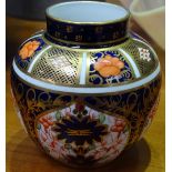 A Royal Crown Derby Imari style pot, height 9.5cm