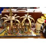2 metal crowns, height 27cm, a horn mug, and a painted wood wall plaque