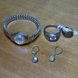 A collection of gold jewellery, to include a 9ct gold gent's stone set signet ring, and a small