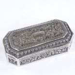 A Continental unmarked silver octagonal snuffbox, with relief embossed floral decoration, length