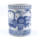 A Chinese blue and white porcelain brush pot with painted decoration, height 13.5cm, diameter 11cm