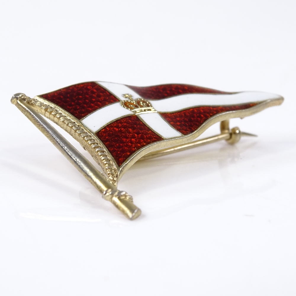 An Irish silver-gilt and coloured enamel Royal Yachting Club badge, length 35.7mm, 4.8g - Image 4 of 5