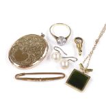 Various gold jewellery, including 18ct dog clip, 9ct stone set ring, and 14ct green stone and