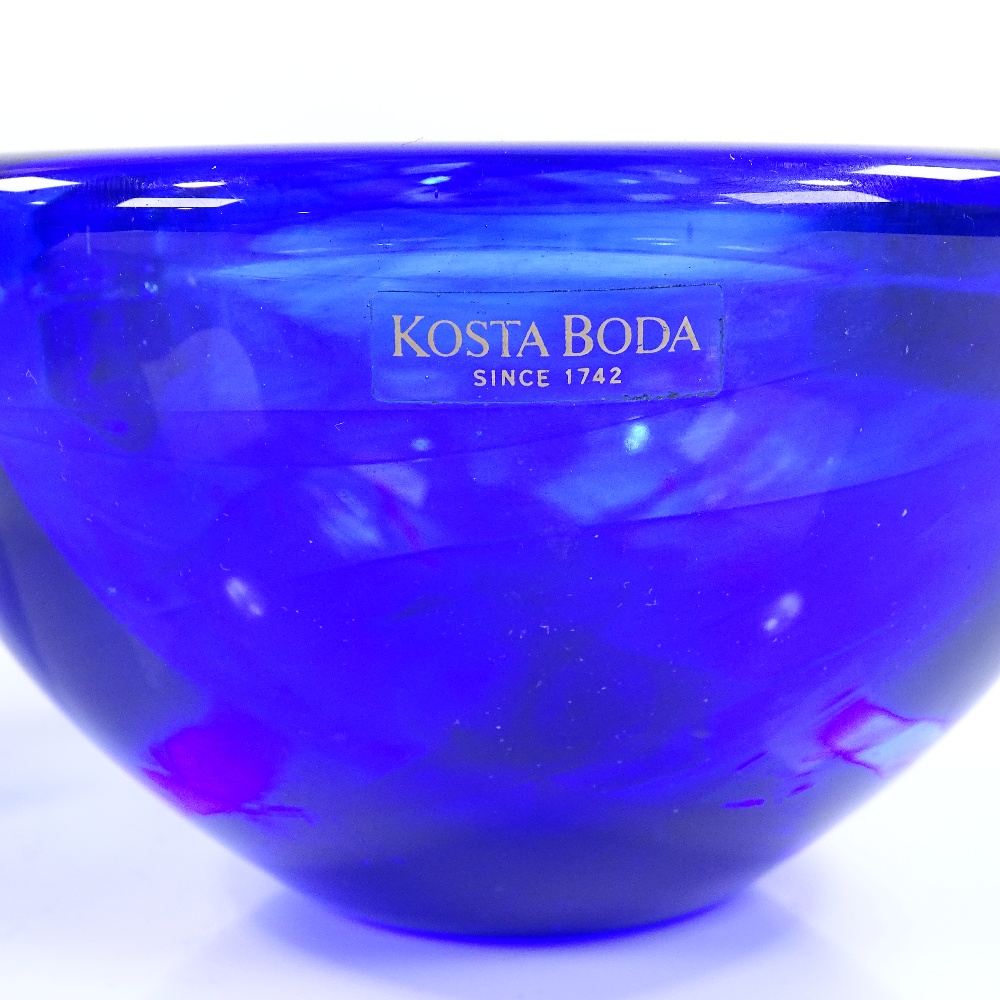 Kosta Boda, 3 Atoll glass bowls by Anna Ehrner, diameter 17.5cm - Image 3 of 3