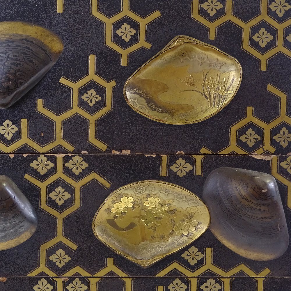 A Japanese Meiji period gilded and lacquer 4-tier box, circa 1890, with relief decorated moulded - Image 6 of 12